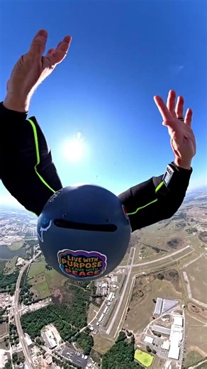 Skydiver's Hard Opening! Breakoff at 3,300ft Turns Into an Unexpected Canopy Ride 🪂