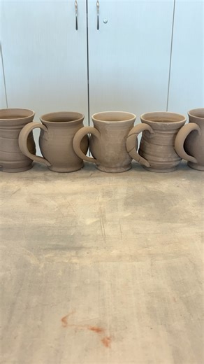 Mugs mugs mugs #pottery #ceramic #handmade #ceramicclay #diy #howto