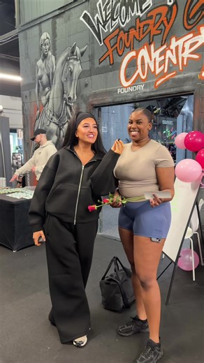 Get a gym buddy that rates you like this! 🤣💪🏽 #gymgirls #gymtok #gymgirlsoftiktok #foundrygym