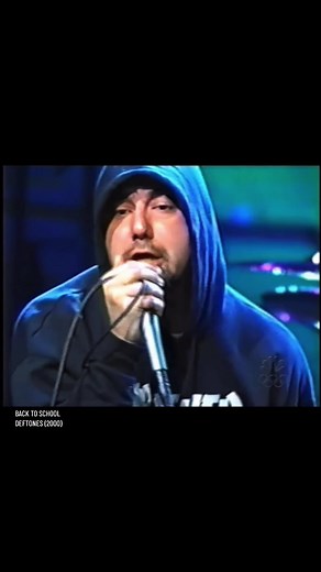 Deftones 'Back To School (Mini Maggit)' Live Performance 2000