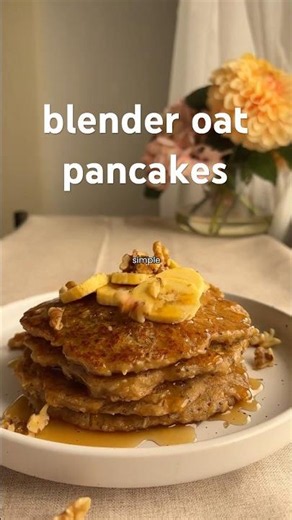 Blender Oat Pancakes 🍌🥞: https://glow-diaries.com/blender-oat-pancakes/