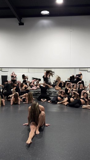 Dynamic Jazz and Acrobatic Dance Routine ft. Tate McRae