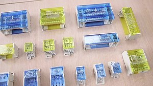 LK 250A电动导轨安装螺钉紧凑型4路印刷电路板保险丝可插拔配电接线端子