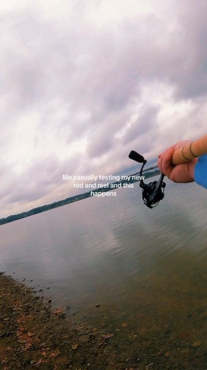 What would you do? #fishing #fishin #fish #fishingtiktoks #grubbhubfish #spiningreelfishing #1minmovie #fyp #pike #pikefishing #pikefish #pikefisherman #winterfishing #winter