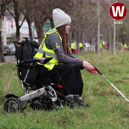 17K views · 143 reactions | More than 1,300 people worked together today along a Welsh river to absolutely smash a world record  Well done all involved! | WalesOnline | Facebook