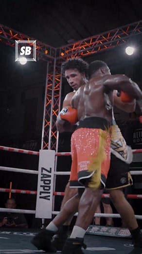 Denzel Bentley's protégé David Clements slugs it out for the win at York Hall