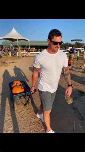 Jonathan Marsh (@jonathan.marsh314)’s videos with original sound - Victorian Poetry