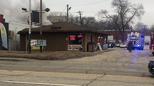 BREAKING: Decatur's fire department is battling a fire near West Eldorado Street and Van Dyke Street. Fire officials confirm its the same body shop where two people were found dead last month. MORE: https://www.wandtv.com/news/fire-reported-at-shop-where-bodies-found-in-january/article_e6703ada-299d-11e9-9eb3-dbbe07d7925b.html | WAND News