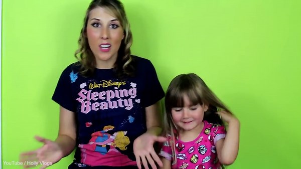 Holly Vlogs checks new tablet for children: LeapPad Platinum