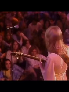 2.4K views · 102 reactions | Especial de Acústicos  2. Heart - Crazy On You . Solo , Nancy Wilson , en vivo 1977. #nancywilson #heart #heartband #70smusic #crazyonyou #acustic #electroacustic #marinamusik | 퐌퐚퐫퐢퐧퐚 퐌퐮퐬퐢퐤 | Facebook