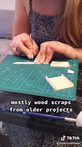 Mini Record Player: A Creative Dollhouse DIY Project