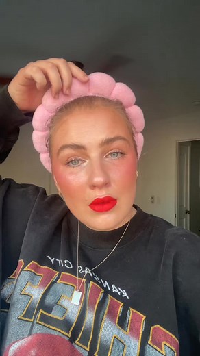 Day 5 of styling my short thin & fine hair! I like to create quick and cute easy looks for those of us with very thin hair. Whether you are postpartum experiencing alopecia or have a hormonal in balance I am here for you! ##thinhairhairstyle##thinhairstyles##shorthairstyles##finehairstyles##quickhairstyles##postpartum##thinhair##thinhairstyles##postpartumhairloss##finehairtips##mom##alopecia##thyroid##thyroidproblems | That Sourdough Hough