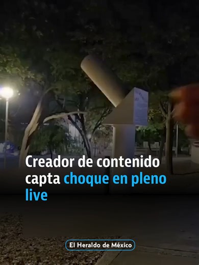 CONTEXTO: El influencer Edson Casas grabó el momento exacto en que un automovilista se estrelló contra un árbol en la Calzada del Valle, en San Pedro Garza García. El accidente ocurrió debido a que el conductor, un joven, manejaba a exceso de velocidad y bajo los efectos del alcohol. #Viral#Accidente #NuevoLeón