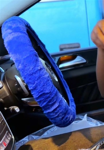 Car fluffy decoration O.7.O.O.6.O.5.O.3.4 – Car accessories Kampala