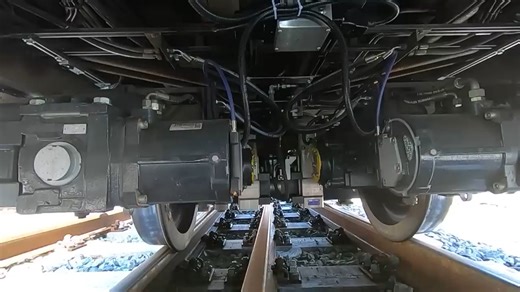 【交通轨道】瑞士可变轨距列车从1000毫米切换到1435毫米轨距