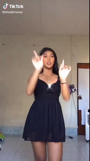 Don’t let the dress to be trouble while u dance lol