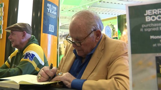Packers icon Jerry Kramer signs books at Pro Shop event