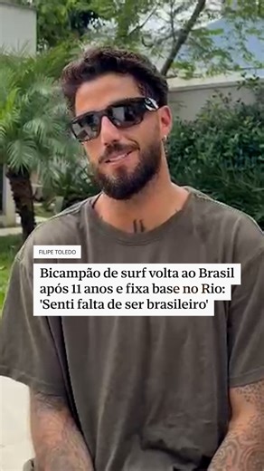 EM CASA | O bicampeão mundial de surfe, Filipe Toledo, retorna ao Brasil após 11 anos na Califórnia, nos EUA. Em sua nova morada no Itanhangá, no bairro da Zona Sudoeste do Rio de Janeiro, ele revela, em entrevista ao #JornalOGlobo, a saudade da cultura brasileira e a decisão de voltar para criar um lar próximo à família e ao ambiente que o formou. Filipe planeja uma carreira focada, almejando uma medalha olímpica e expandindo seus empreendimentos. Confira a entrevista na íntegra no site do #Jor