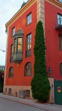 Stockholm Summer Walk: From "KTH" to Dramaten a Tour Through the Heart of the City