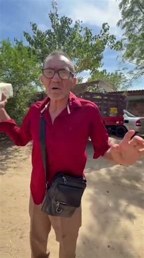 Beto gives back the cheese 😂😂