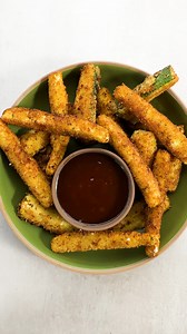 “Baked Zucchini Ranch Fries” is an easy, delicious, and healthy snack for one or a big group. Wedges of ZUCCHINI and YELLOW SQUASH, coated flour, beaten egg, panko bread crumbs, and RANCH DRESSING MIX are baked in the oven or an air fryer. We serve ours with BBQ SAUCE for dipping. | Ingles Markets