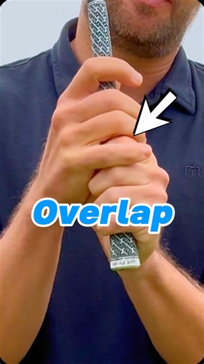 Noah Vinyard | Golf Instructor & Coach on Instagram: "What’s your grip? 👀👇 This video shows all 3 common golf grips ✔️ Interlock ✔️ Overlap ✔️ 10-Finger Good news: all three work. There’s no “best” grip — it comes down to hand size, comfort, and preference. And yes… all three have won major championships. 🏆 Quick breakdown: Interlock 🔹 Trail pinky locks with lead index finger 🔹 Great for smaller hands 🔹 Keeps the hands working together Overlap (Vardon) 🔹 Trail pinky rests over lead index