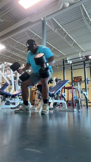 Fat Boy Season Loading……#pushday #weightlifting #fortwayne #strengthtraining #EKAM #YMCA #benchpress