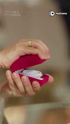 Link in comments. She feels a pull she can't explain, a profound connection that defies her amnesia. In this intense confession, the lines between love and deception blur. Experience the powerful chemistry in One Face Two Loves as her past fights to surface. Will this moment reveal who she truly is? #NewSeries #PsychologicalThriller #TwoHusbands #onefacetwoloves