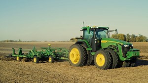 John Deere's Fully Autonomous Tractor Takes the Work Out of Tilling