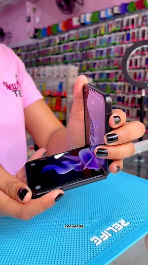 1.1M views · 10K reactions | Hidrogel para Samsung Z Flip  | New Tec | Facebook