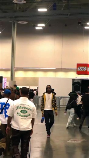 Wouldn’t wanna be anywhere else 🥹 Day two of ComplexCon was filled with GOAT talks, wedding bells, and fire food… And it’s only the beginning. Time to lock in for tonight’s headliners - We’ll see you on the other side 🫡 | Complex