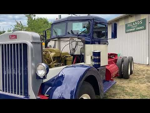 1950 Peterbilt 350 idling and reving