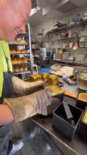 ✅ Tap here to see pricing & info👇 ❌ Don’t get confused and go to the other location with similar name. I was confused at first why Yelp and Google map showed two Coin De Rue locations. Please check the address before you go. This is the original Coin de Rue where you can see the owner actually create and bake his own bread. If you go to the other location, you won’t find these. 📍Coin de Rue @thecoinderue 1110 S Western Ave Los Angeles, CA 90006 (323) 840-3971 👉 Price: Matcha bread 🍞 $9 Match