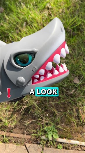 This drifting shark is sure to make kids scream with delight! #Remote-Controlled Shark Toy#Electronic Pet#Christmas Gift#Megalodon#Birthday Present