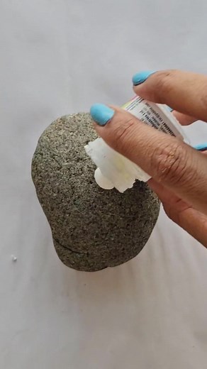 284K views · 2.2K reactions | Spiderweb Painting on Rock with 3D Spider  for Halloween  | Little Rocks | Facebook