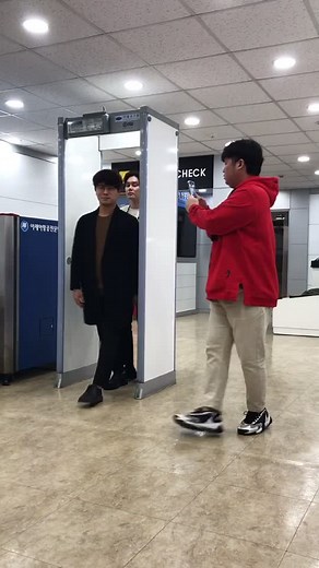 둘이라서 좋은 점😎 #조이어클락 #dason #용현 #가수 #korean #fyp #아세아항공직업전문학교 #우쥬록스