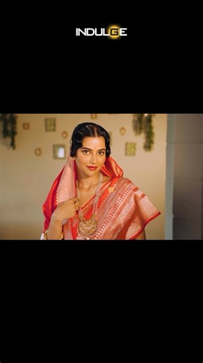 Indulge - The New Indian Express on Instagram: "As the monsoon weddings continue, we give the Bengali brides some inspiration to deck up in their gorgeous best Benarasi looks. Here are three exclusive looks of a vintage, modern and a glam bride on none other than the beautiful Actress Ushasi Ray (@ushasi) curated by #Indulge. Go on try them and rock your show! 🖋️: @sharmighosal Pics: @upaharbiswas Makeup: @makeup_abhijithchanda Sari @designsbymitanghosh More fashion news @indulgexpress! #Indulg