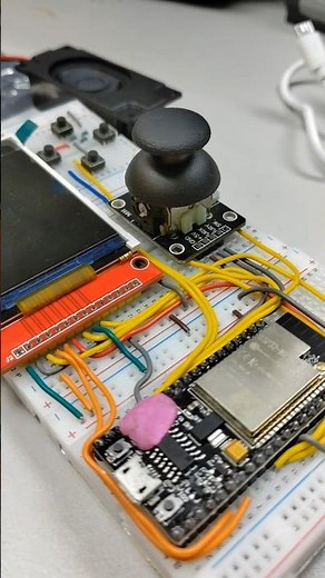 DIY game console with esp32 PART1 display, esp32 + control #gameconsole #diy #coding #robotics #game