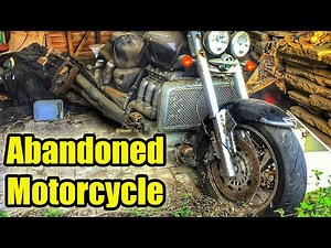 MOTORCYCLE GRAVEYARD. Abandoned Motorcycles, Neglected Sportbike, Old Motorcycles, Rusty Motorbikes