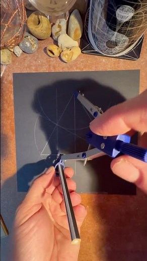 Heptagon using a ruler and compass approximation #howtodraw #howtodraw #heptagon