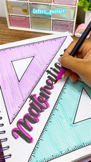 Idea de portada súper fácil para matemáticas ✨#matematicas #portadas #caratulasescolares #ideas #plumones #morradelosplumones #lettering #letrabonita | Letters_paolart