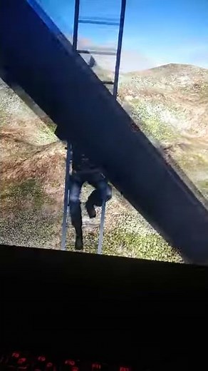 how to climb a ladder -IGI version 😂