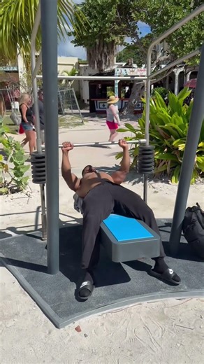 Island workout