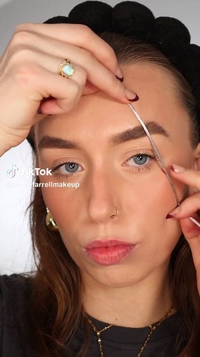 Easy Halloween Makeup pt. 8🐱 #makeup #mua #halloweenmakeup #halloween #halloween2024 #cat #catmakeup #easyhalloweenmakeup #makeuphacks #makeuphack