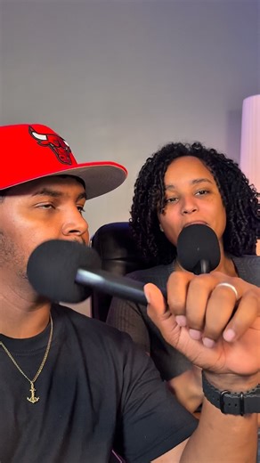 Luiggi Salvador | Inglés Con Humor Dominicanao on Instagram: "Quieres seguir aprendiendo y ampliando tu vocabulario en inglés? Escribe la palabra “audio” y te enviaré el link de compra de mi libro digital: Level Up Your English: Frases Que Hacen La Diferencia.🔥😎"