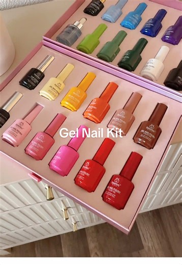 A beginner nail tech’s dream . Or perfect for those DIY nails at home. 💅✨🤌🏼 #gelnailsathome #beginnernailtech #nailtech #gelnail #tiktokspringglowup