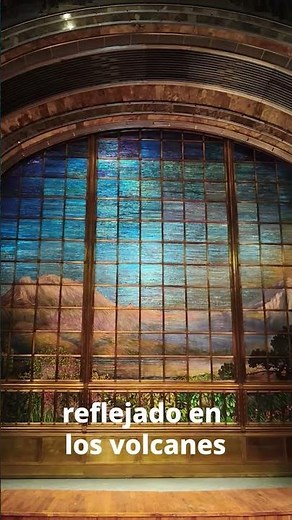 Over a million Tiffany crystals. The curtain of the Palacio de Bellas Artes