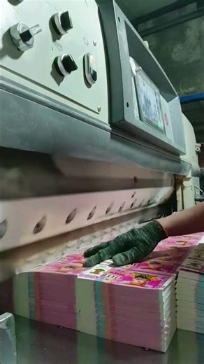 The cutting process of printed banknotes