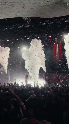 Poppy Takes Over the Hollywood Palladium