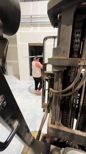 Funny Construction Fails in Quebec